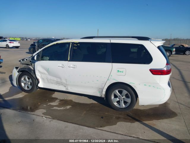 5TDKK3DC0GS740437 Toyota Sienna Le 8 Passenger