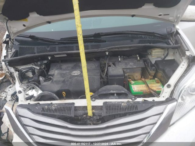 5TDYK3DC8FS537028 Toyota Sienna Xle/limited
