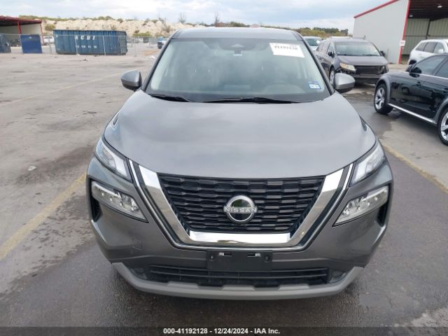JN8BT3BA9NW043137 Nissan Rogue Sv Fwd