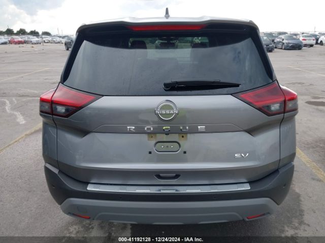 JN8BT3BA9NW043137 Nissan Rogue Sv Fwd
