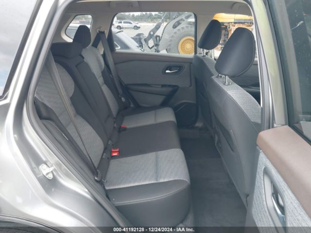 JN8BT3BA9NW043137 Nissan Rogue Sv Fwd