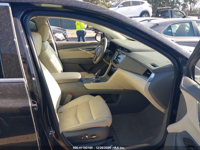 2017 CADILLAC XT5 1GYKNBRS3HZ314320 Photo 4