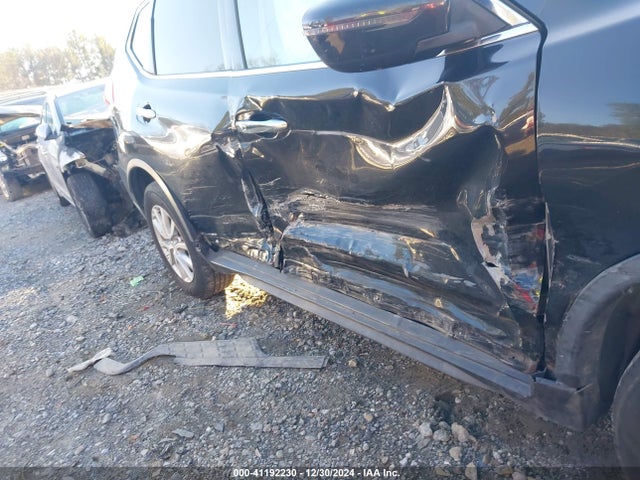 KNMAT2MV2KP505805 Nissan ROGUE SV