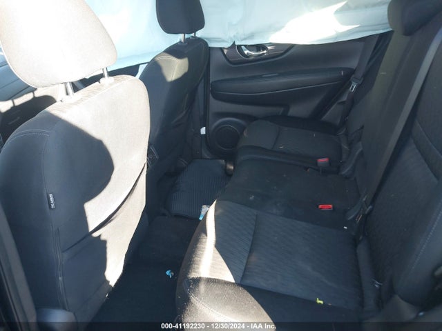 KNMAT2MV2KP505805 Nissan ROGUE SV