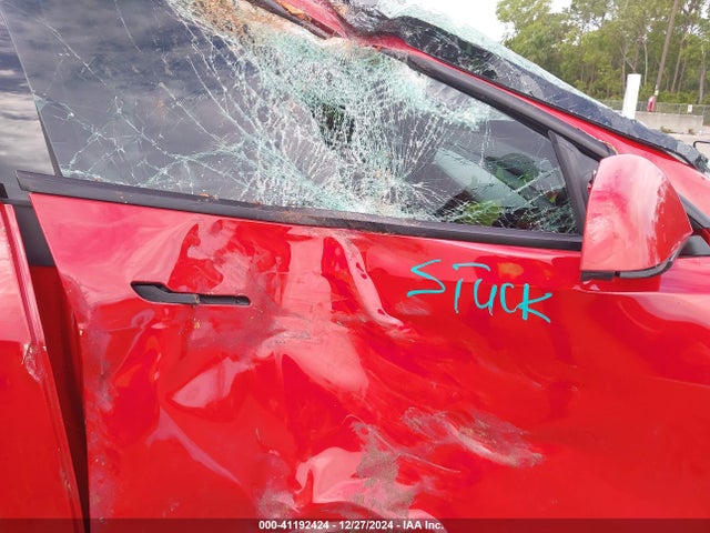 2023 TESLA MODEL Y 7SAYGDEE8PF830492 Photo 4