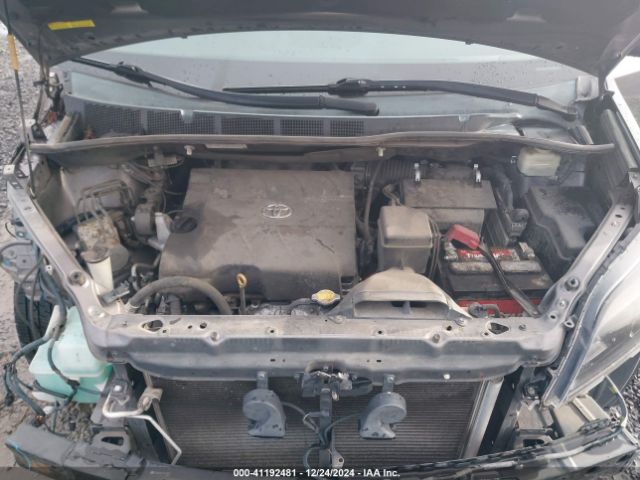 5TDXK3DC2FS540681 Toyota Sienna Se 8 Passenger
