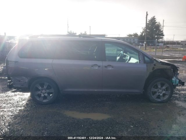 5TDXK3DC2FS540681 Toyota Sienna Se 8 Passenger