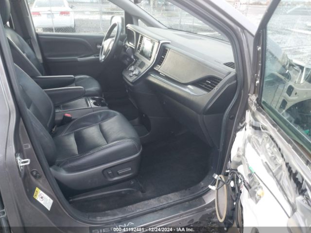 5TDXK3DC2FS540681 Toyota Sienna Se 8 Passenger
