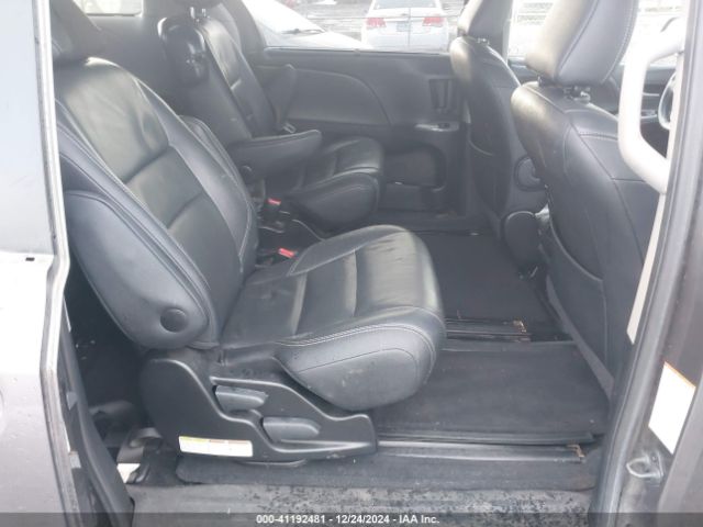 5TDXK3DC2FS540681 Toyota Sienna Se 8 Passenger