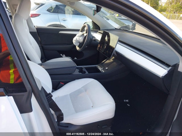 2022 TESLA MODEL Y 7SAYGDEE1NF563046 Photo 4