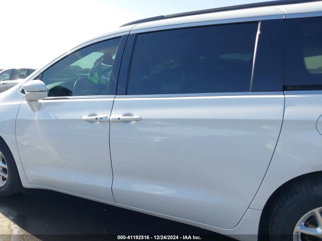 Chrysler Pacifica Touring L 2022 2C4RC1BG1NR155457 Image 14