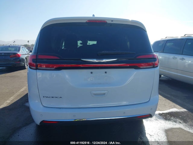 Chrysler Pacifica Touring L 2022 2C4RC1BG1NR155457 Image 16