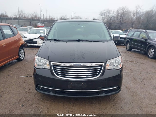 2C4RC1JG6FR714987 Chrysler Town & Country Limited