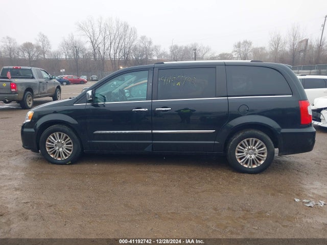 2C4RC1JG6FR714987 Chrysler Town & Country Limited
