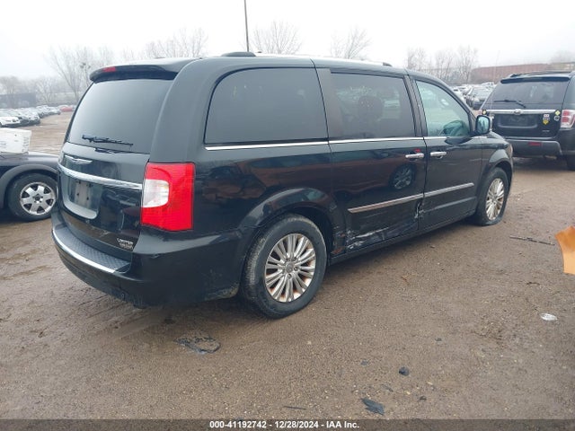 2C4RC1JG6FR714987 Chrysler Town & Country Limited