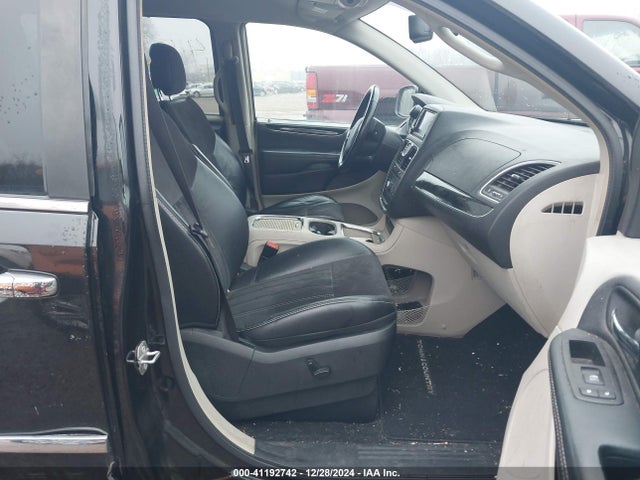 2C4RC1JG6FR714987 Chrysler Town & Country Limited