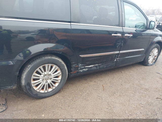 2C4RC1JG6FR714987 Chrysler Town & Country Limited
