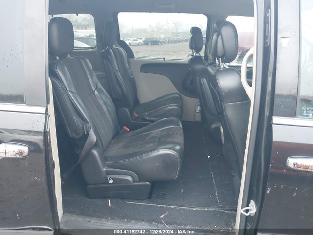 2C4RC1JG6FR714987 Chrysler Town & Country Limited