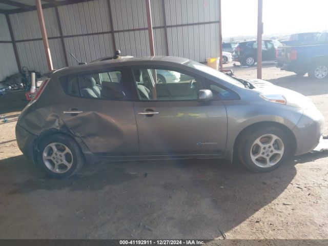 1N4AZ0CP3EC338541 Nissan LEAF SV