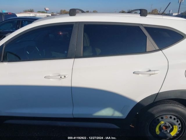 KM8J33A21HU513626 Hyundai Tucson Sport