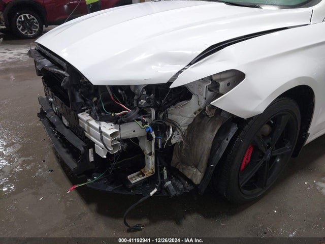 3FA6P0T98GR146033 Ford FUSION SE