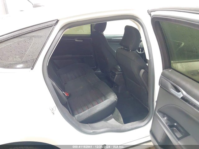 3FA6P0T98GR146033 Ford FUSION SE