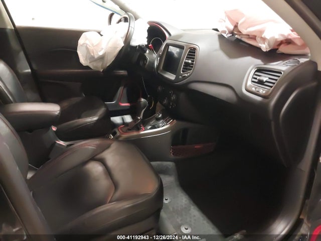 3C4NJDDB7JT207513 Jeep Compass Trailhawk 4x4