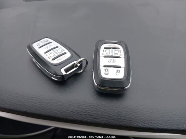 2C4RC1DG1HR552085 Chrysler Pacifica Touring