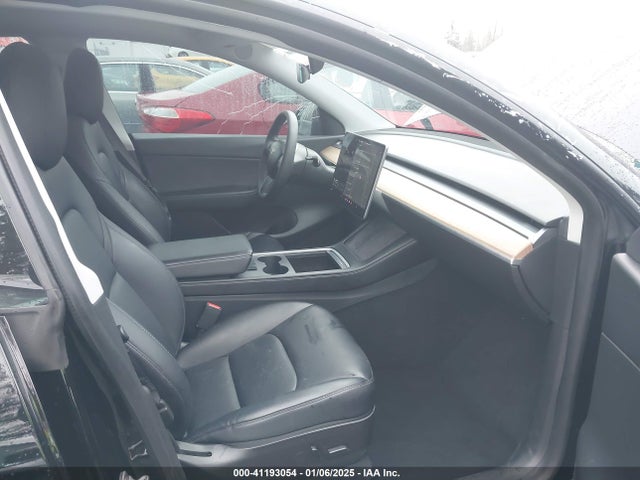 2021 TESLA MODEL Y 5YJYGDEE6MF239697 Photo 4