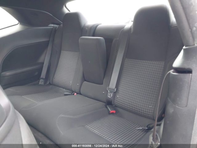 2C3CDZAG5FH720565 Dodge Challenger Sxt