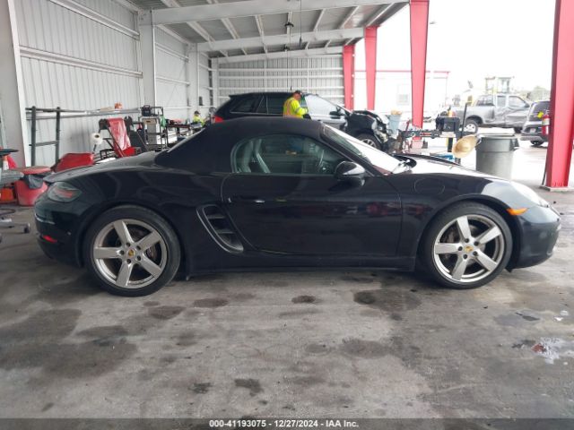 WP0CA2A8XHS220370 Porsche 718 Boxster