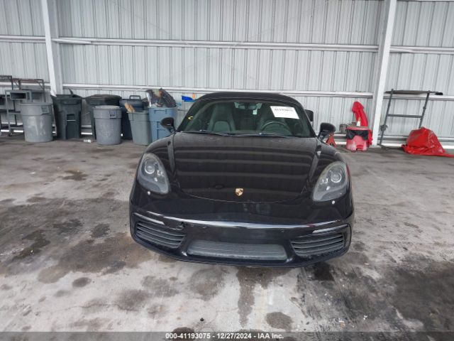 WP0CA2A8XHS220370 Porsche 718 Boxster
