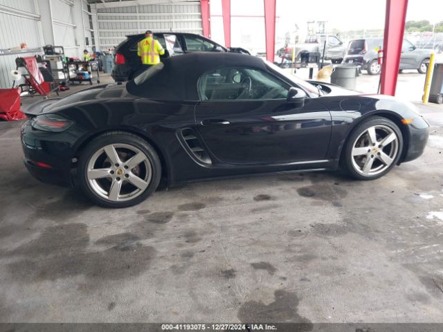 WP0CA2A8XHS220370 Porsche 718 Boxster
