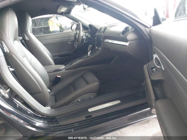 WP0CA2A8XHS220370 Porsche 718 Boxster