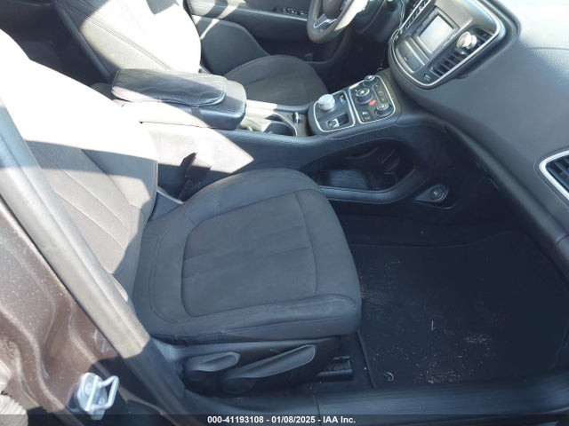 1C3CCCAB5GN108153 Chrysler 200 Limited