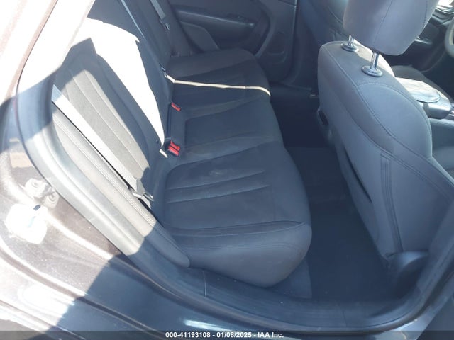 1C3CCCAB5GN108153 Chrysler 200 Limited