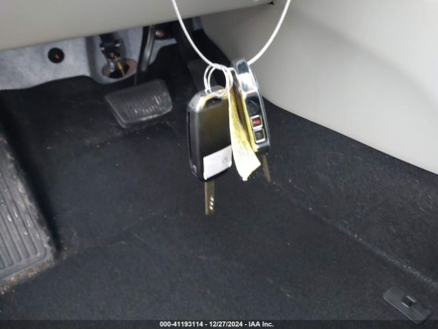 KNDJ23AU8R7224283 KIA SOUL LX
