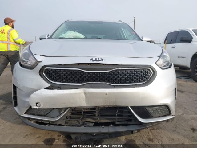 KNDCB3LC1K5235320 KIA NIRO LX