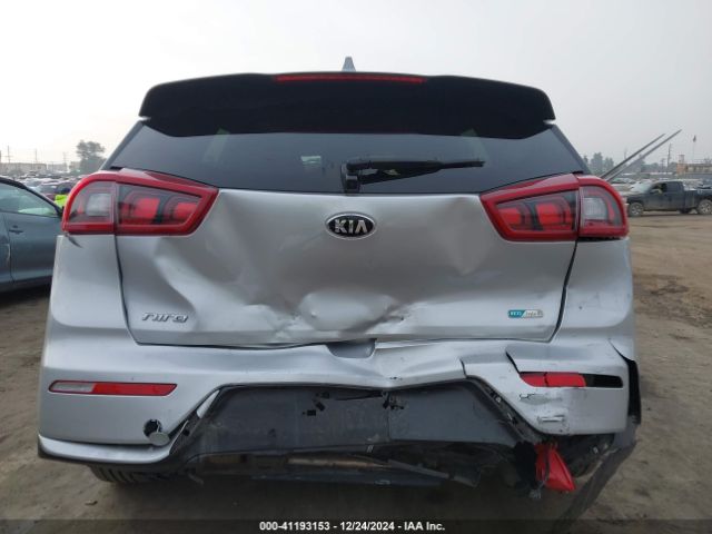 KNDCB3LC1K5235320 KIA NIRO LX