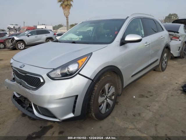 KNDCB3LC1K5235320 KIA NIRO LX
