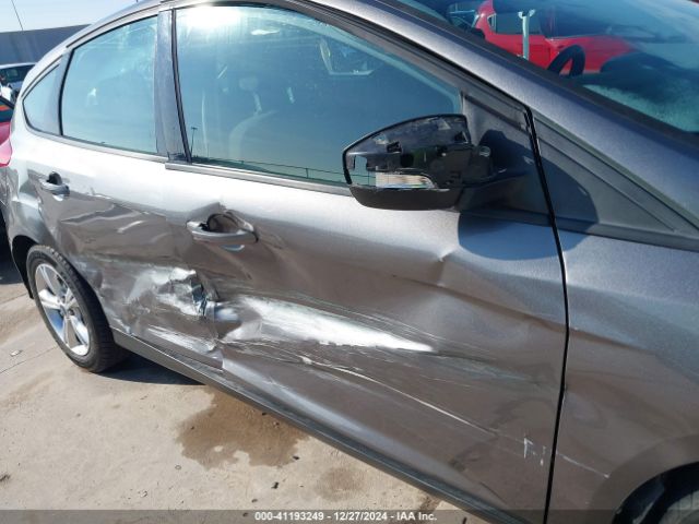 1FADP3K25EL140277 Ford FOCUS SE