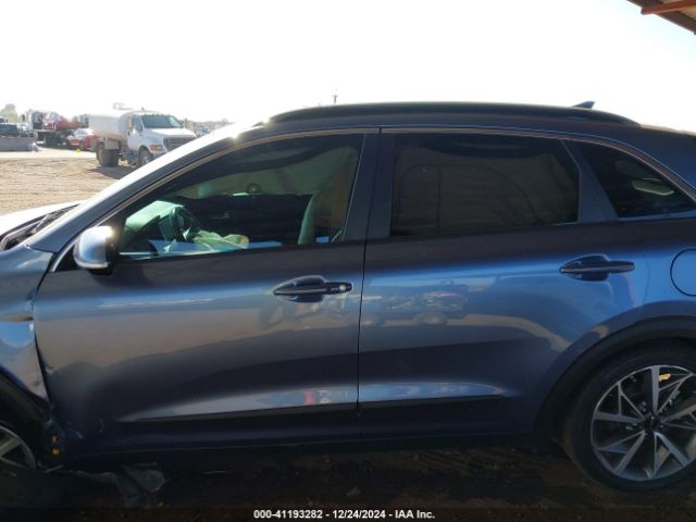 KNDCC3LC2N5495596 KIA Niro Touring Se