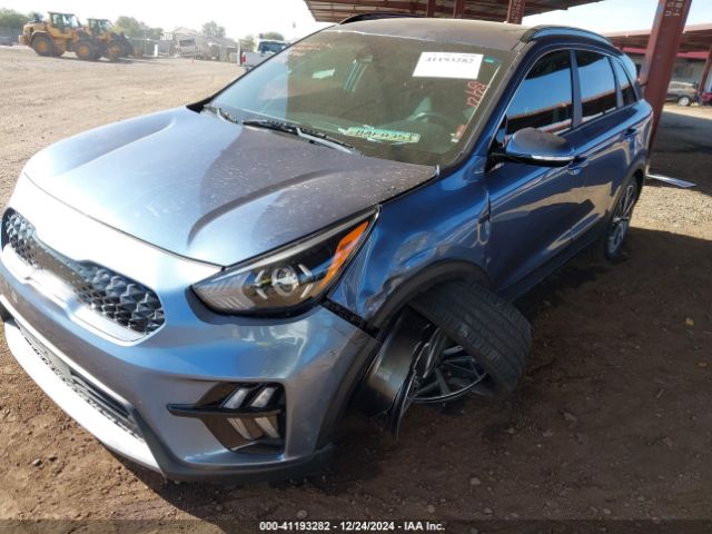 KNDCC3LC2N5495596 KIA Niro Touring Se