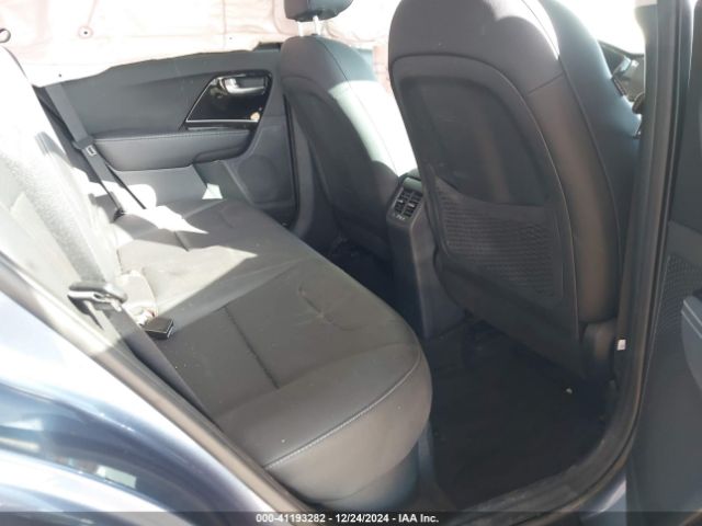 KNDCC3LC2N5495596 KIA Niro Touring Se
