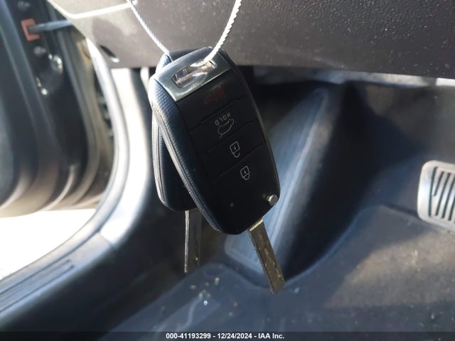 KIA SOUL + 2016 KNDJP3A57G7383903 Image 11