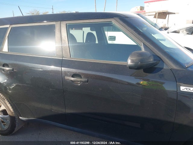 KIA SOUL + 2016 KNDJP3A57G7383903 Image 13