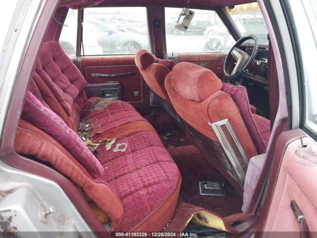 1981 OLDSMOBILE DELTA 88 1G3AY69Y1BM298806 Photo 7