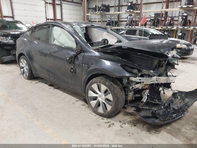2024 TESLA MODEL Y 7SAYGDEE6RA251193 Photo 0