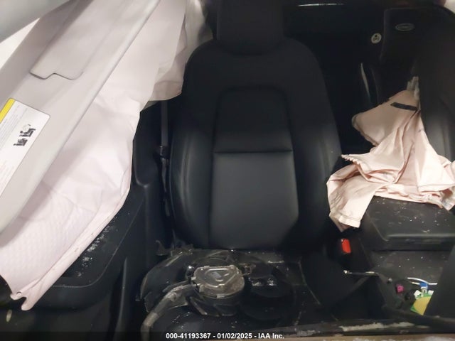 2024 TESLA MODEL Y 7SAYGDEE6RA251193 Photo 4