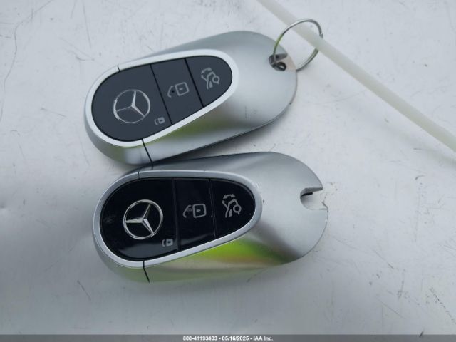 W1KCG2DB3NA018869 Mercedes-Benz ed
